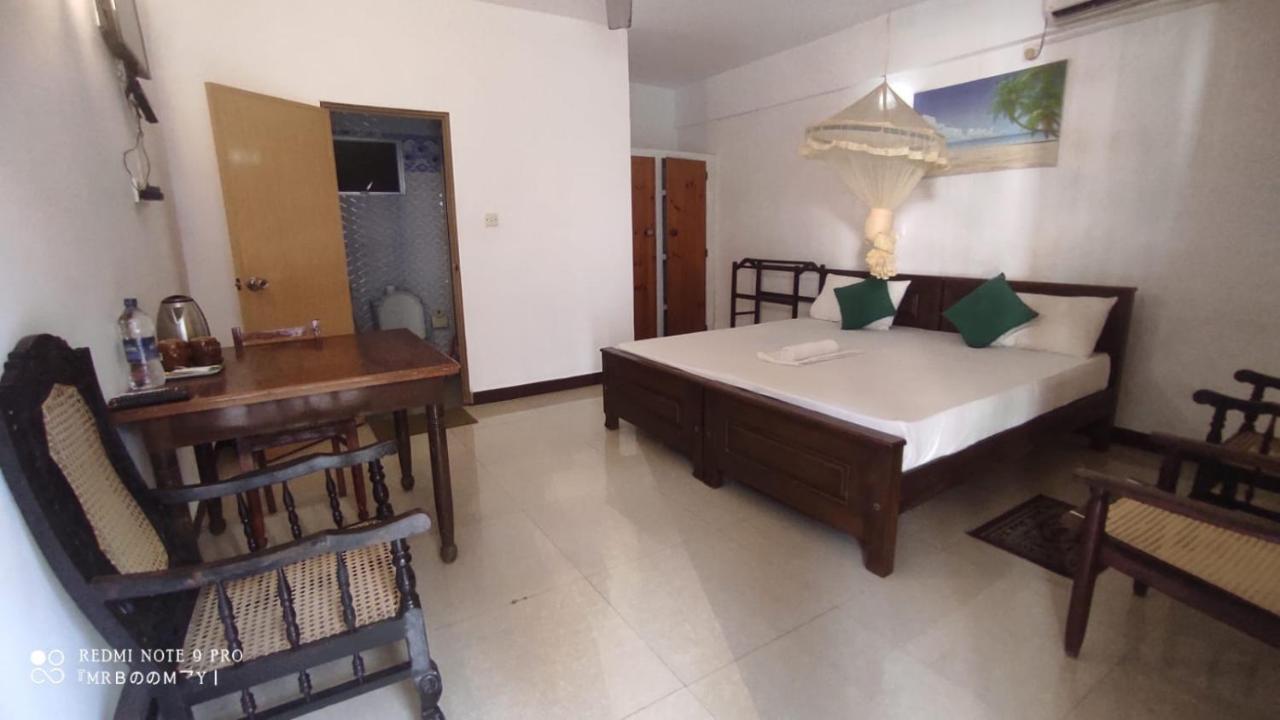 Oasis Beach Resort Negombo Eksteriør billede