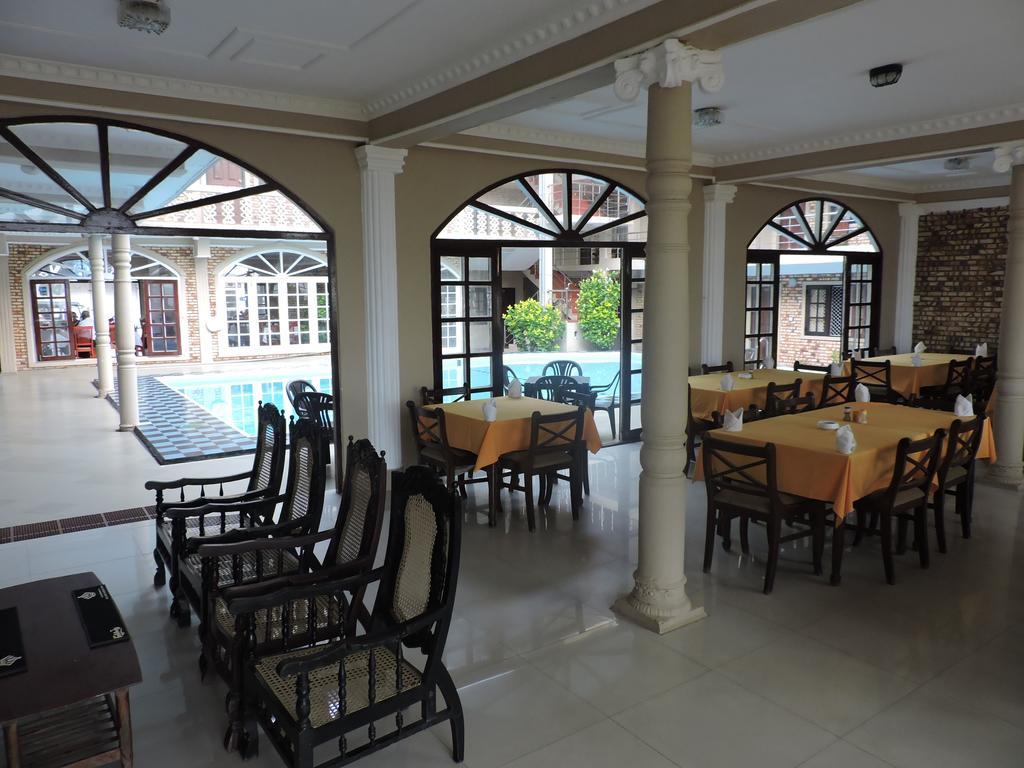 Oasis Beach Resort Negombo Eksteriør billede