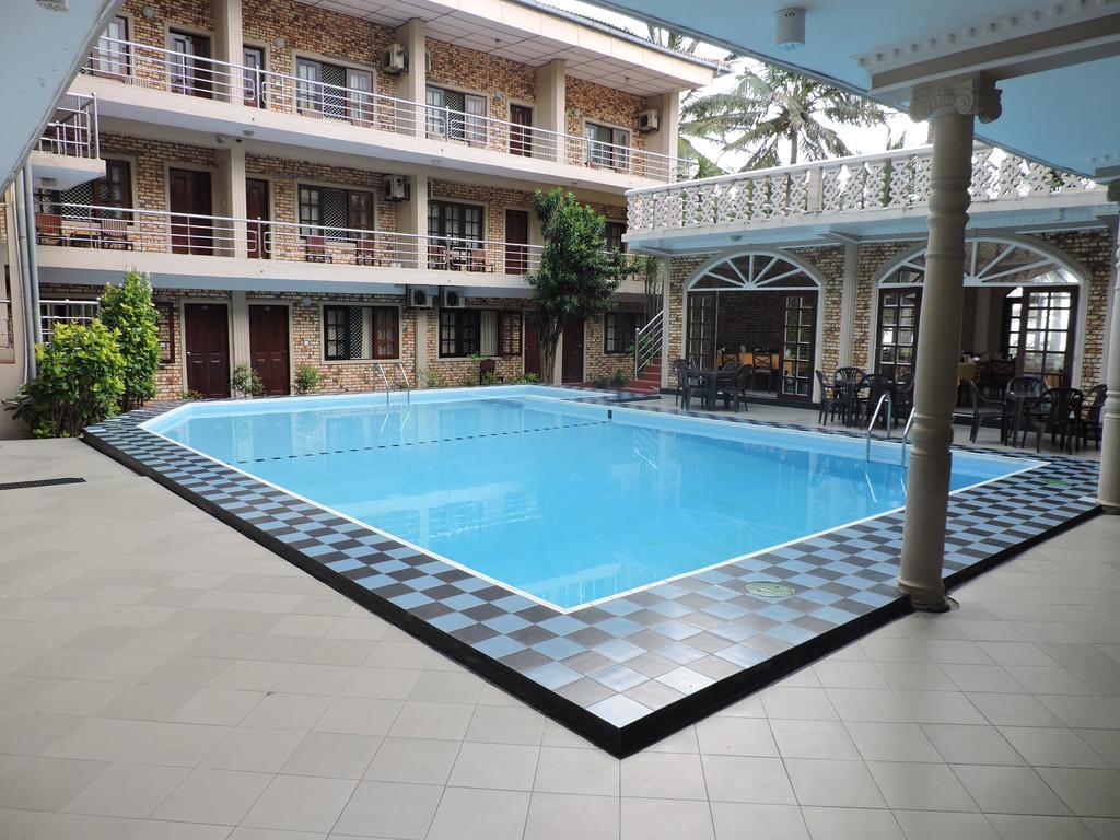 Oasis Beach Resort Negombo Eksteriør billede