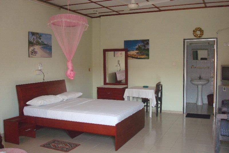 Oasis Beach Resort Negombo Eksteriør billede