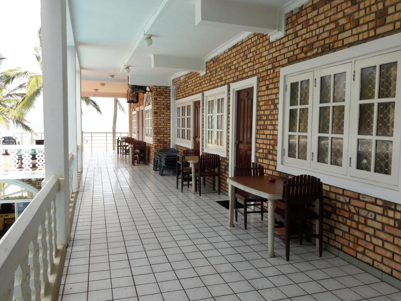 Oasis Beach Resort Negombo Eksteriør billede